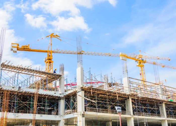 Are construction project managers paid well — salary and compensation overview